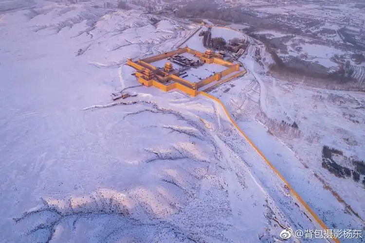 昨天航拍的嘉峪关长城,景色如画