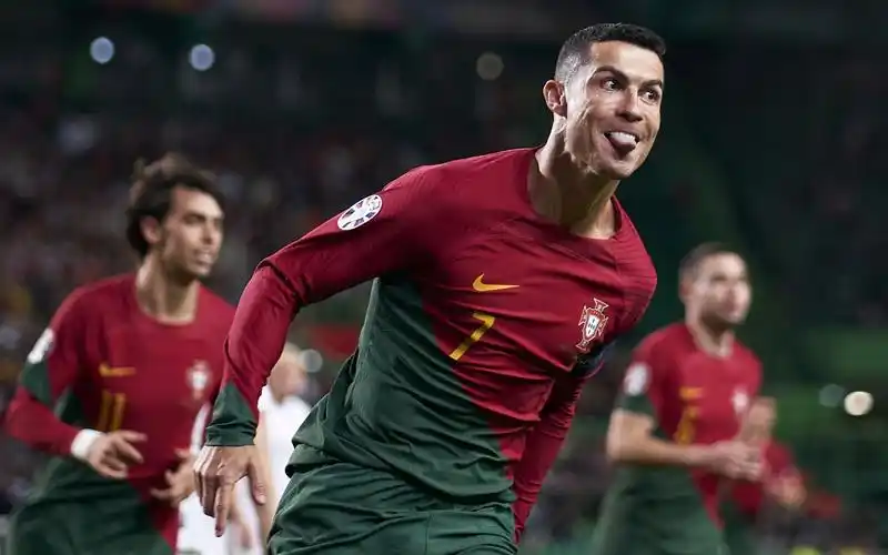 欧预赛 葡萄牙4-0列支敦士登 c罗双响