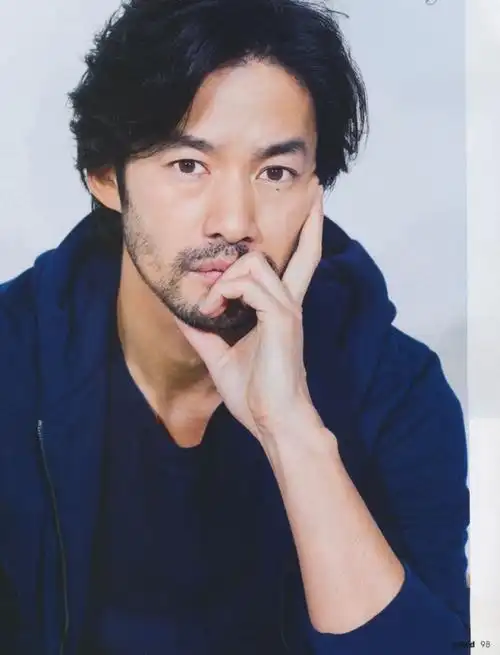 本次冠军为即将年满50岁的模特兼演员竹野内丰,这位低调的大叔几乎不