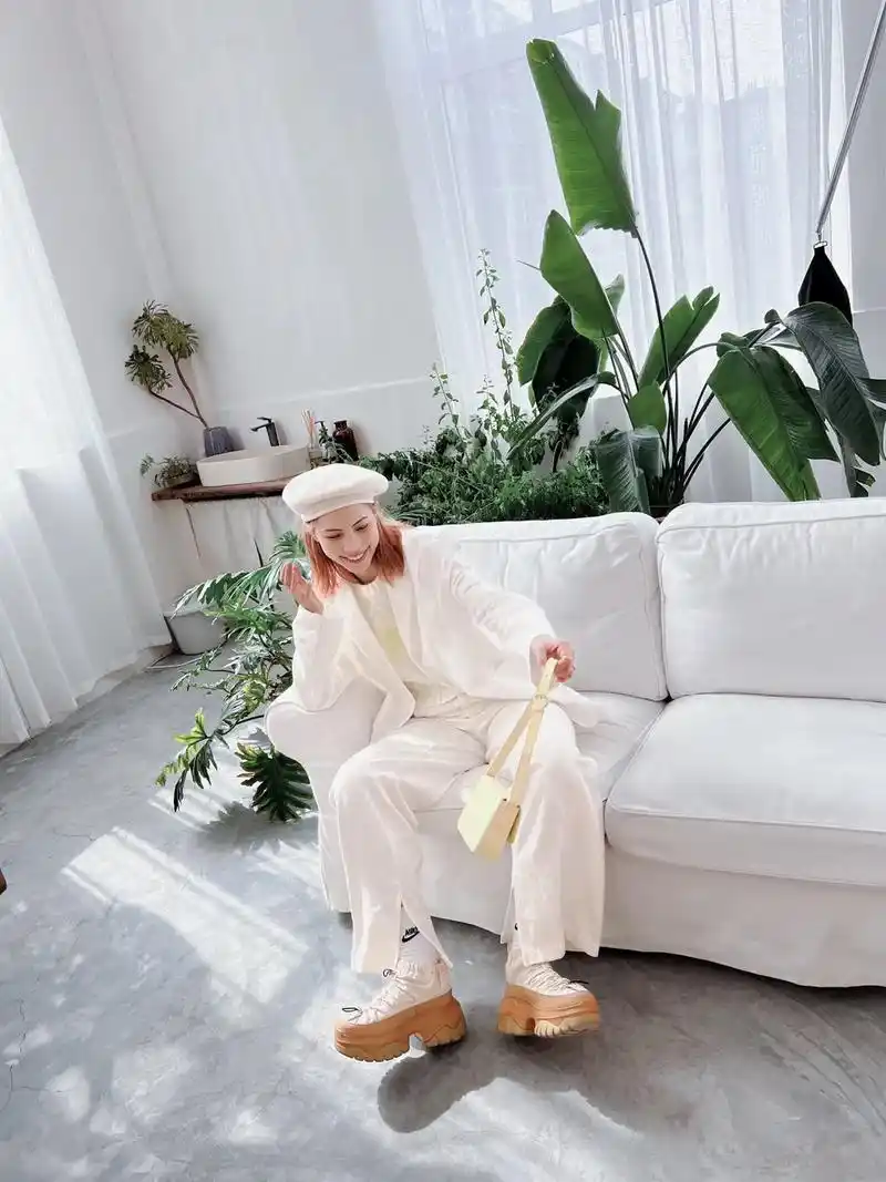 宅家时装周ootd|9415春日白色系穿搭.搭 #今日穿搭lo - 抖音