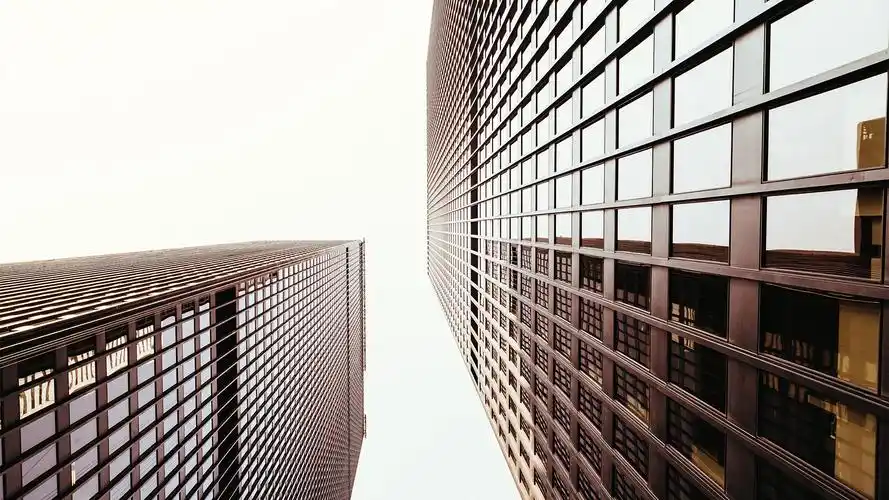 仰视商务高楼高清背景大图(5张)