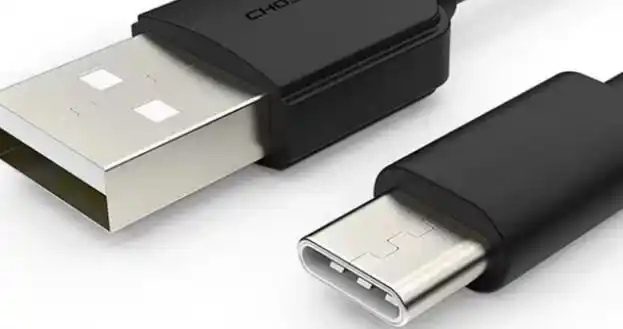 安卓手机充电接口有3种分为micro usb接口,type-c接口,mini usb接口.