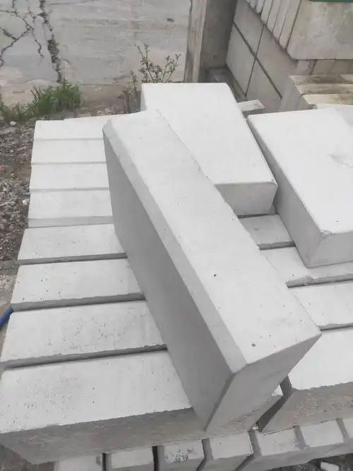 广州荔湾水泥路沿石现货 水泥路沿石价格 砼威-厂家直销