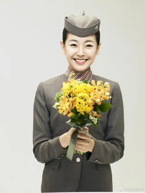 国外航空公司空姐服装三韩国韩亚航空