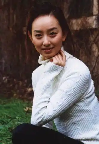 图文:大陆著名明星邓莉精彩写真-4