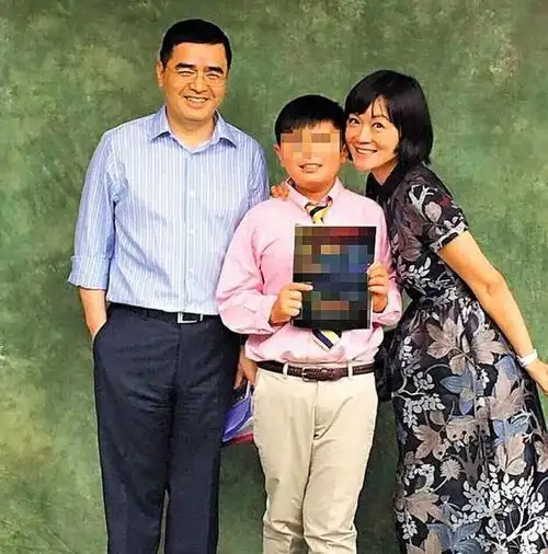 娱乐圈铁娘子守着儿子长大,18年后事业去哪了_玄小佛_上海_琼瑶