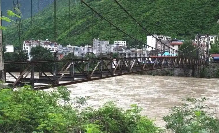 泸定县大渡河桥