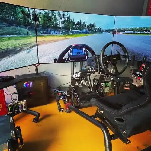 azracing推荐3屏高阶pc平台专业赛车模拟器