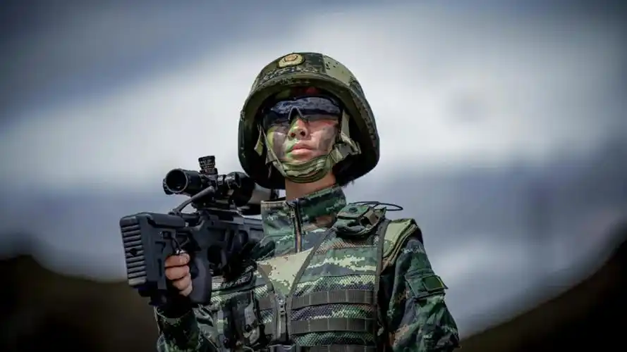 特战女兵主题壁纸来了