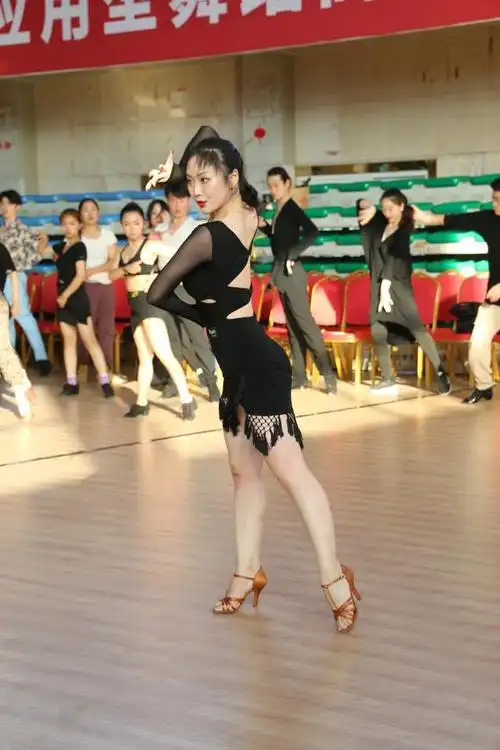 绿海国际舞蹈学院大咖云集,为你搭台喝彩|拉丁舞|体育舞蹈|现代舞