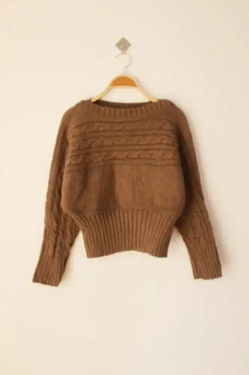 冬季色麻花编织高腰蝙蝠袖毛衣街拍款