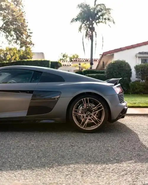 超帅气的奥迪r8,够帅气逼人