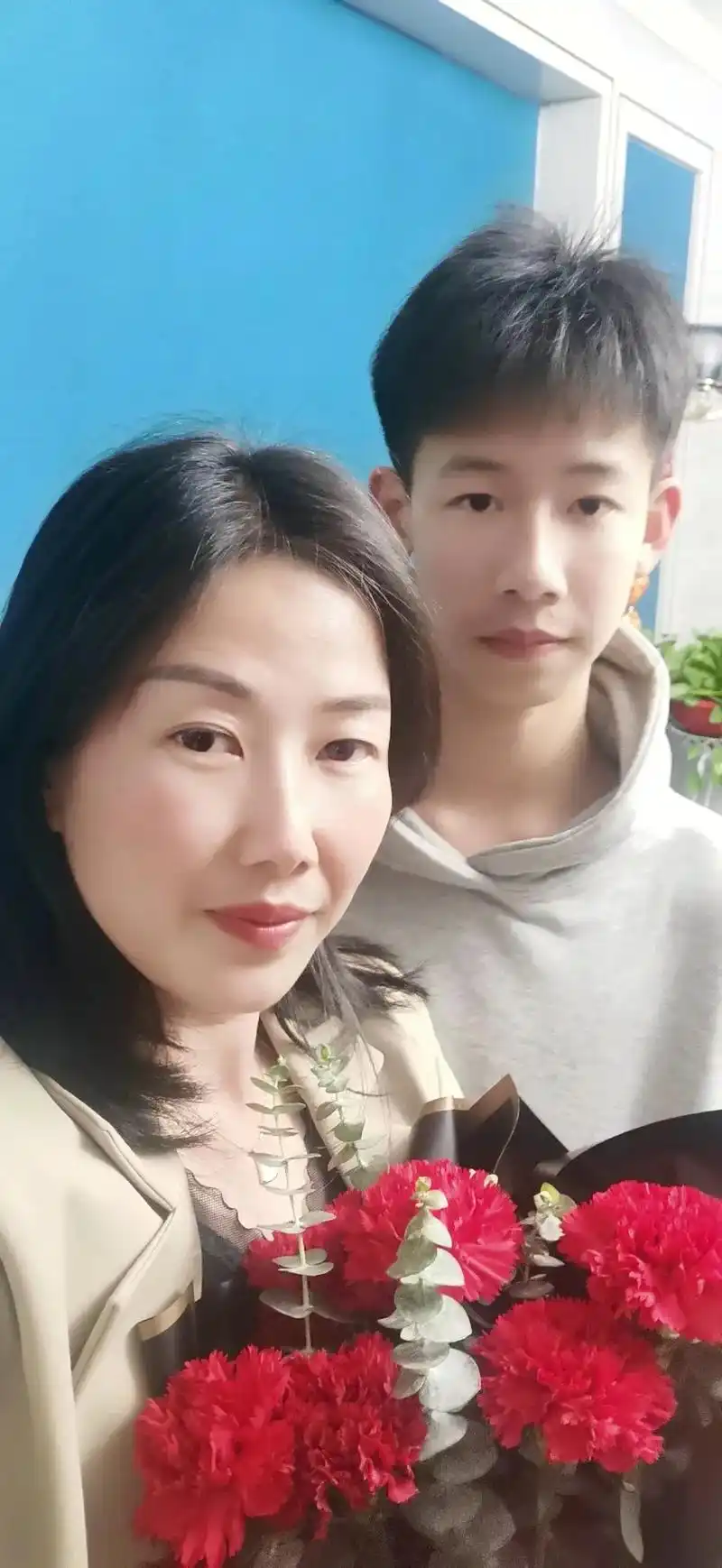 有种幸福叫来自儿子的爱, 谢谢我的大男孩,妈妈好幸福呀! 祝 - 抖音