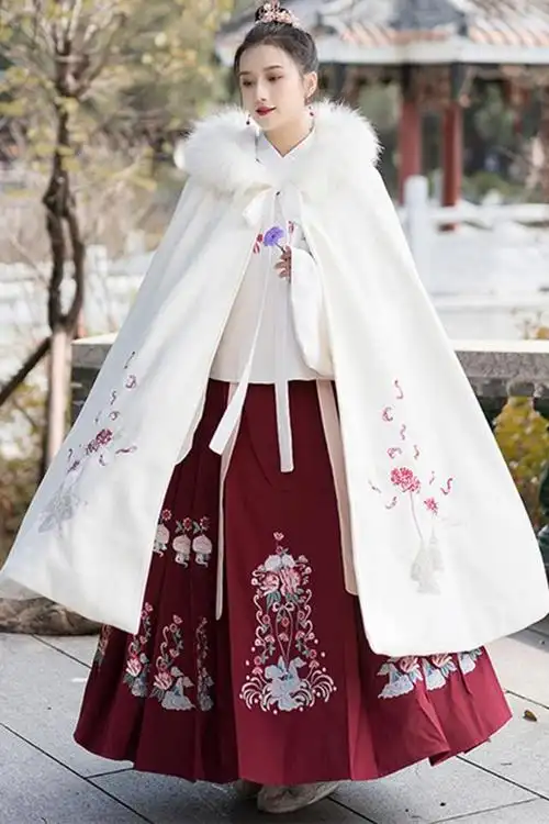 古风感十足的6款冬季披风斗篷,哪一款是你心头所爱,赶紧来看看