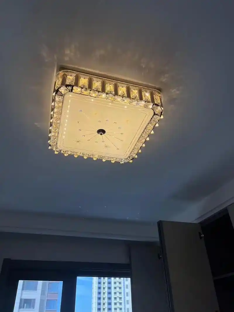 现代轻奢风格 #吸顶灯 #现场实拍 #卧室灯推荐 三室两厅 - 抖音