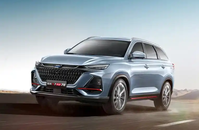 长安欧尚x7plus7座版上市售价1069万起