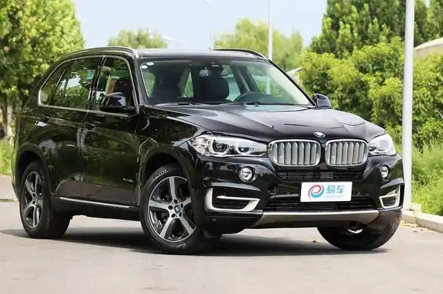 宝马x5插电混动和宝马7系插电混动两款车,哪款更适合40岁女士?