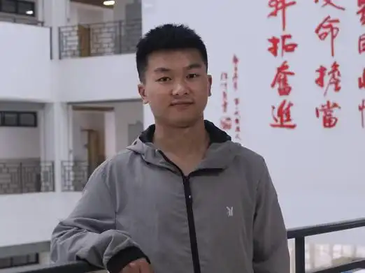 【毕业季·我们有话说】外语学院毕业生代表