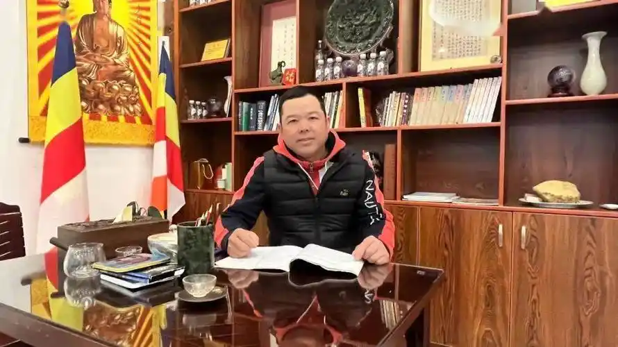 贵州省广东总商会会长张荣收为进一步优化营商环境,贵州今年印发了