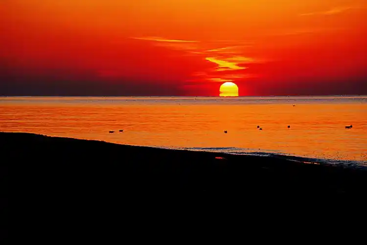 东方红太阳升摄于小付家庄