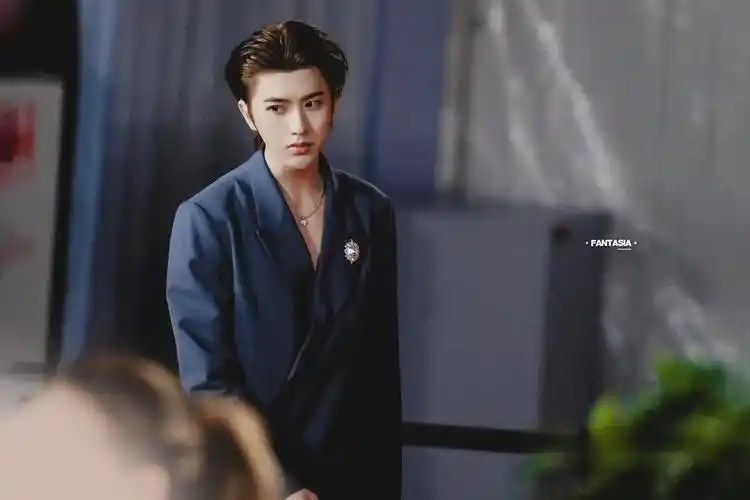 今天的背头真的很可