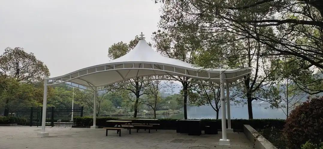 南明湖管理所增设景观棚 便民为民利民