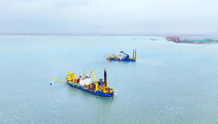造岛神器天鲸号归国投入连云港港赣榆港区航道建设