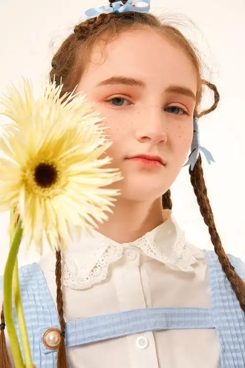 91俄罗斯的蓝眼睛女孩