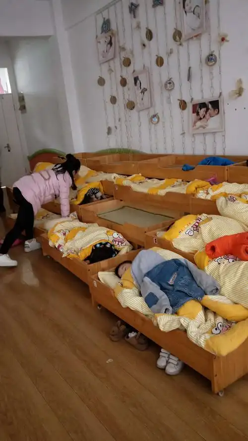 李双庙幼儿园小班家长助教活动