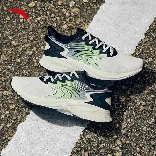 安踏羚跑男士跑鞋