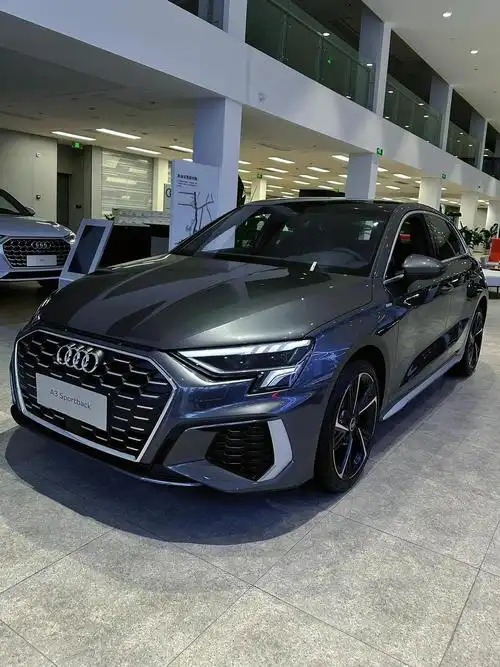 奥迪10万一15万车图片a3 —天云灰