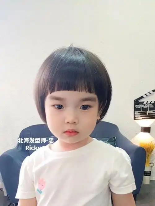 小女孩短发发型图片扎法