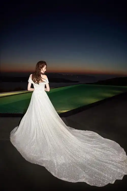 迪丽热巴唯美迷人婚纱写真图片29