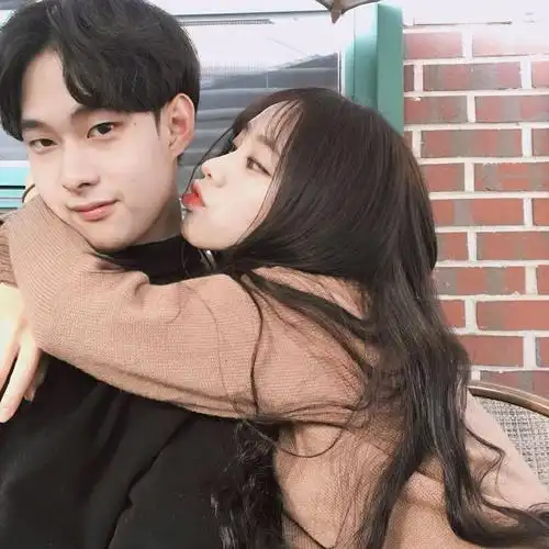 撒娇女人最好命~4个男生最爱女生用的撒娇方法,就靠这几招勾住男生的