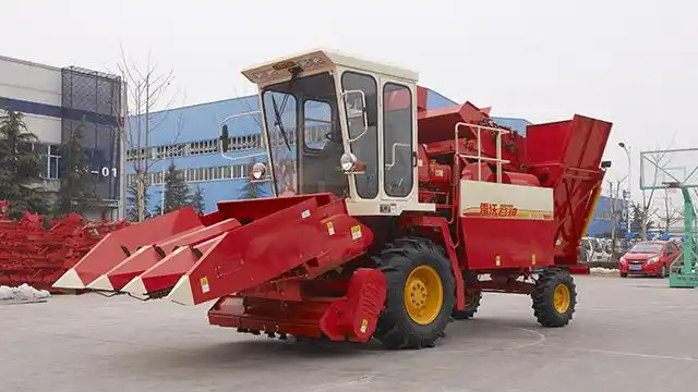 雷沃谷神玉米摘穗收割机cb03(cr3e.