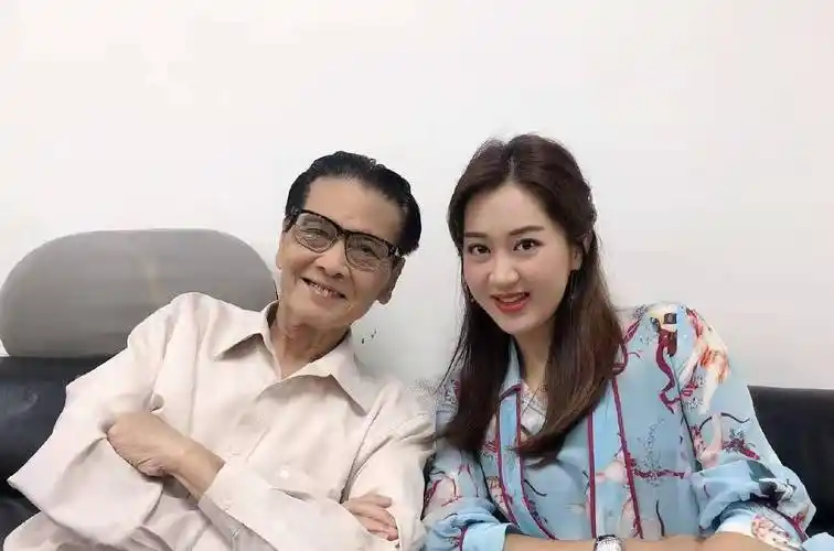 马小倩_伍燕_毛琳