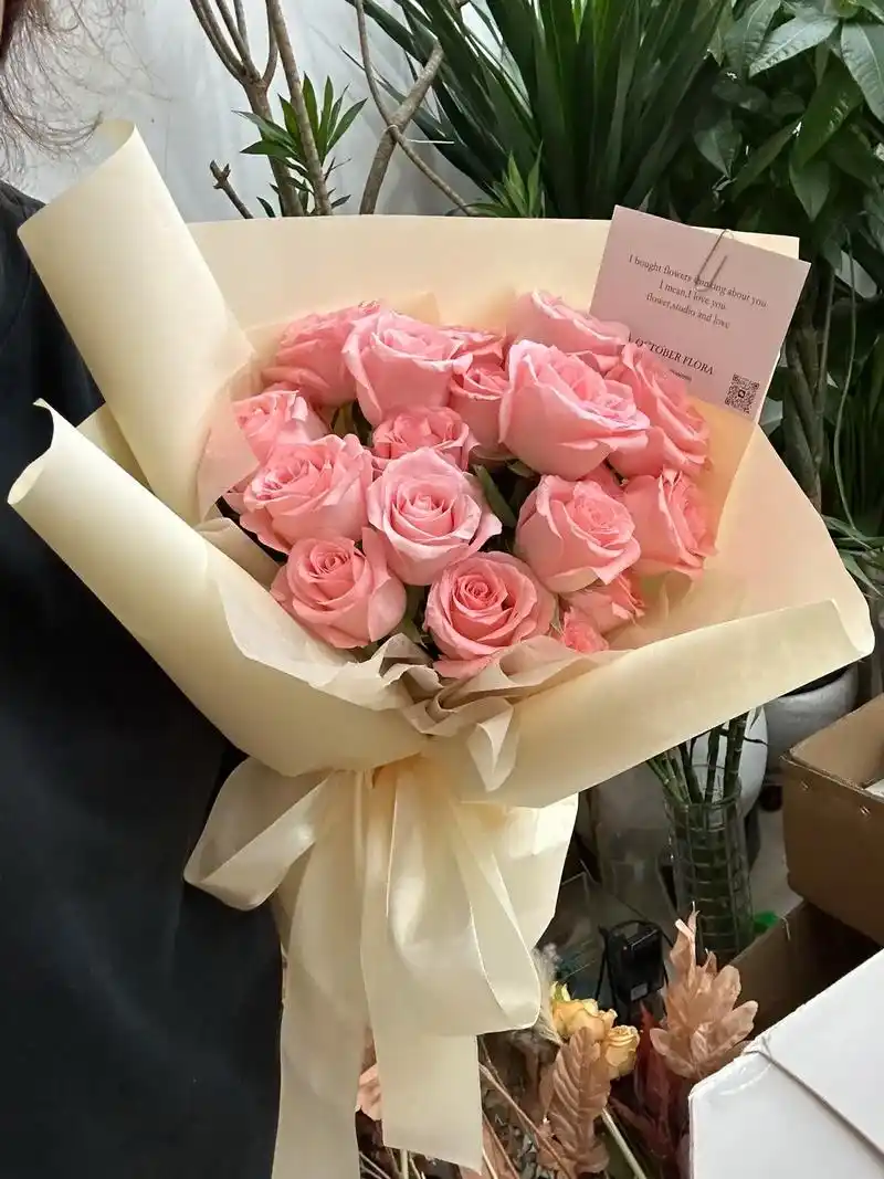 水蜜桃99色玫瑰.如果一直想见谁,迟早肯定见得到～#客订花束 - 抖音