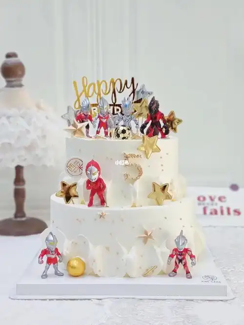 双层奥特曼生日蛋糕