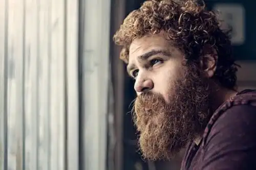 男人命运异性缘好婚姻幸福对于男人来说,如果一笑起来就有鱼尾纹的话