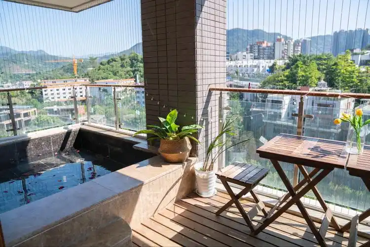 温泉水入户日式风超大两房四床阳台带独立大泡池度假民宿【东座1303】