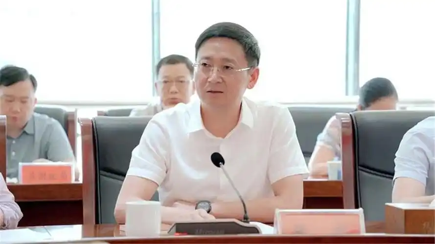 您的位置:>首页>综合动态>最新动态>详细内容>张凯在座谈会上发言