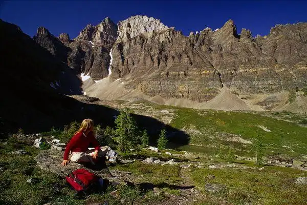 女孩,坐在地上,幽鹤国家公园,加拿大