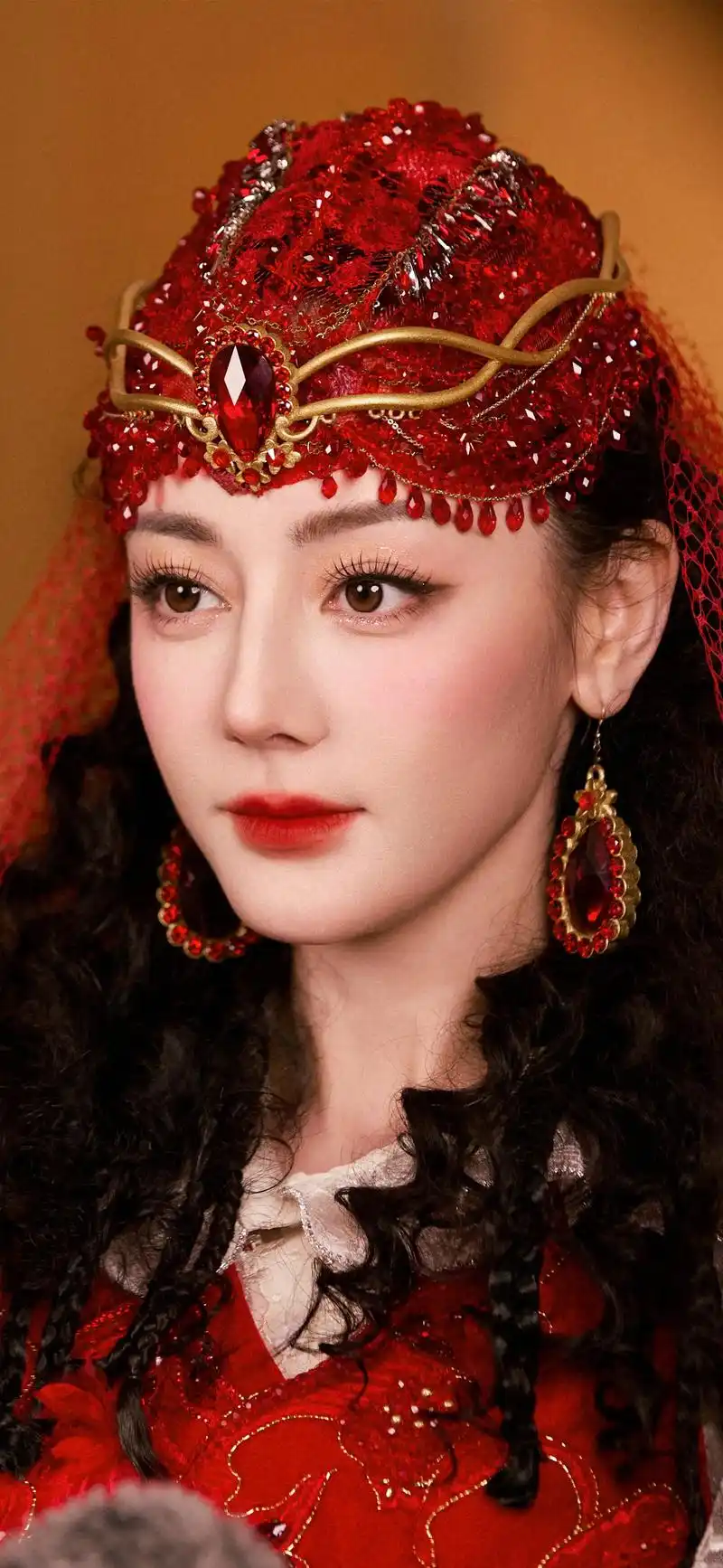 每周精选明星壁纸-迪丽热巴.@ 10wallpaper.co - 抖音