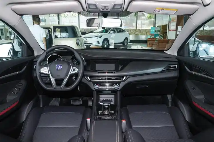 指导价14.99万,长安逸动ev首年用车成本分析