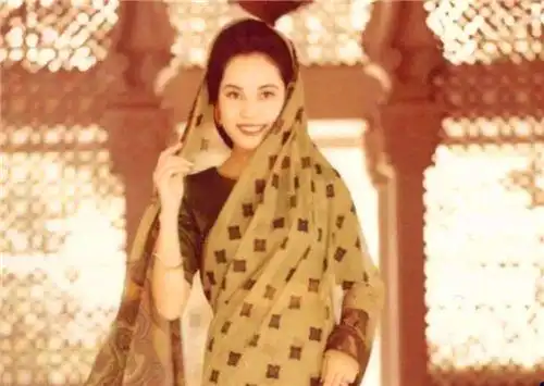 日本艺伎根本七保子因太漂亮成总统夫人现今80岁依旧美艳动人