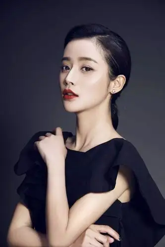 瑛子:演技派"戏骨合伙人" 主旋律的小花