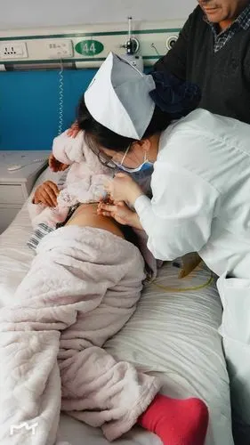 感谢学员的努力,让老师们都很欣慰,成功的操作了肌肉注射的整个流程