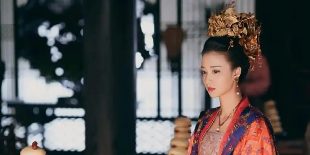 毛诃子,余甘子,石灰华,木香,广枣,丁香,肉豆蔻,宽筋藤,沉香,巴夏嘎