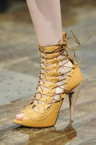 julien macdonald 2011秋冬女士鞋履高清图片