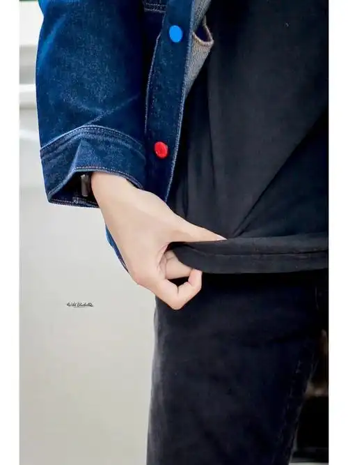 小手手揪衣角好可爱咱就说要不要扎个啾啾